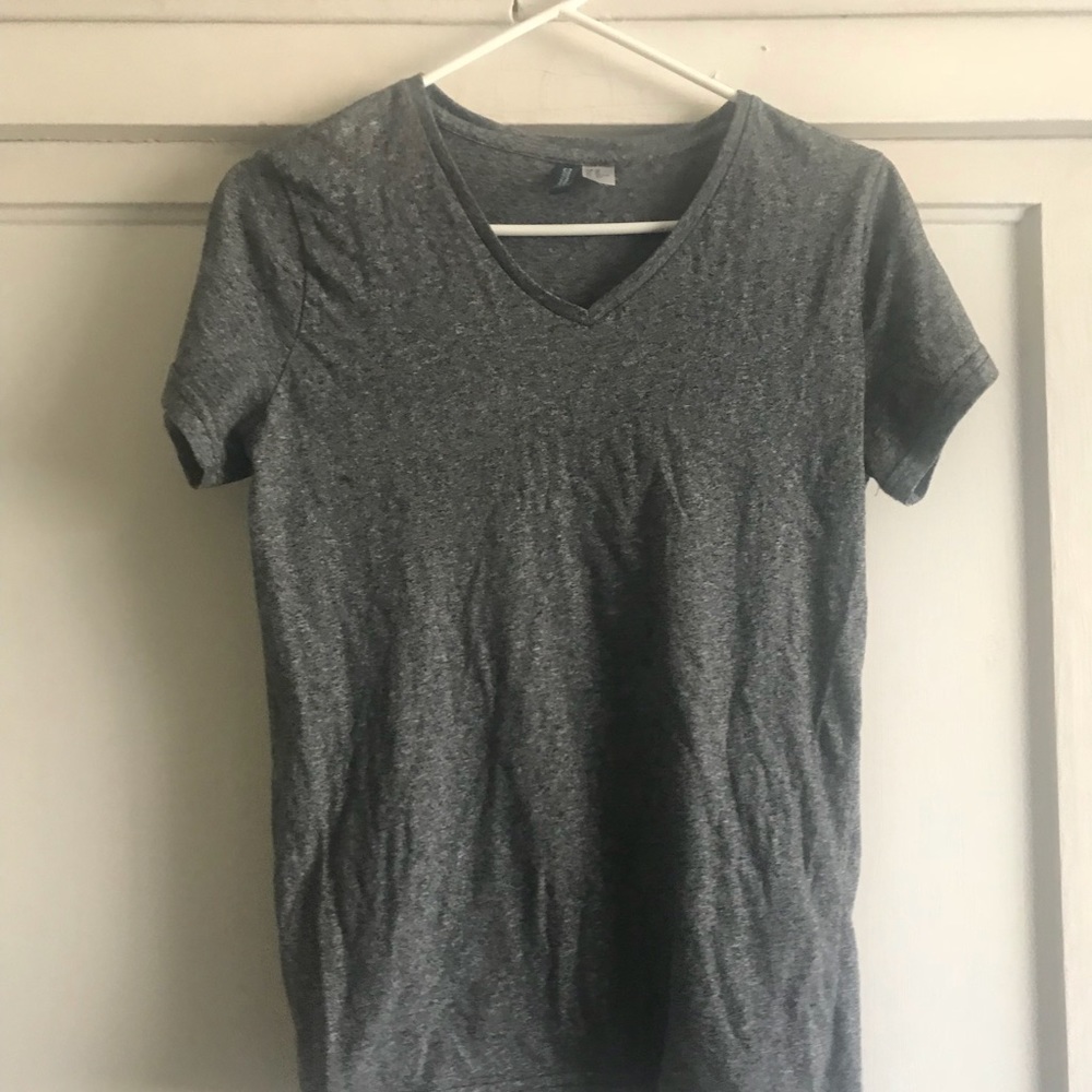 H&M v neck t shirt